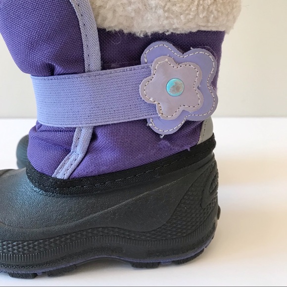 3/20$ Kid’s winter boots size 5 - Picture 3 of 12